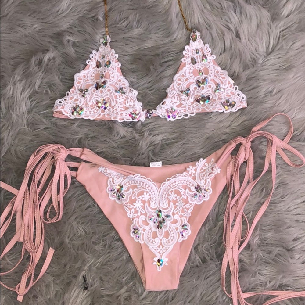 NEVER WORN BIKINI
